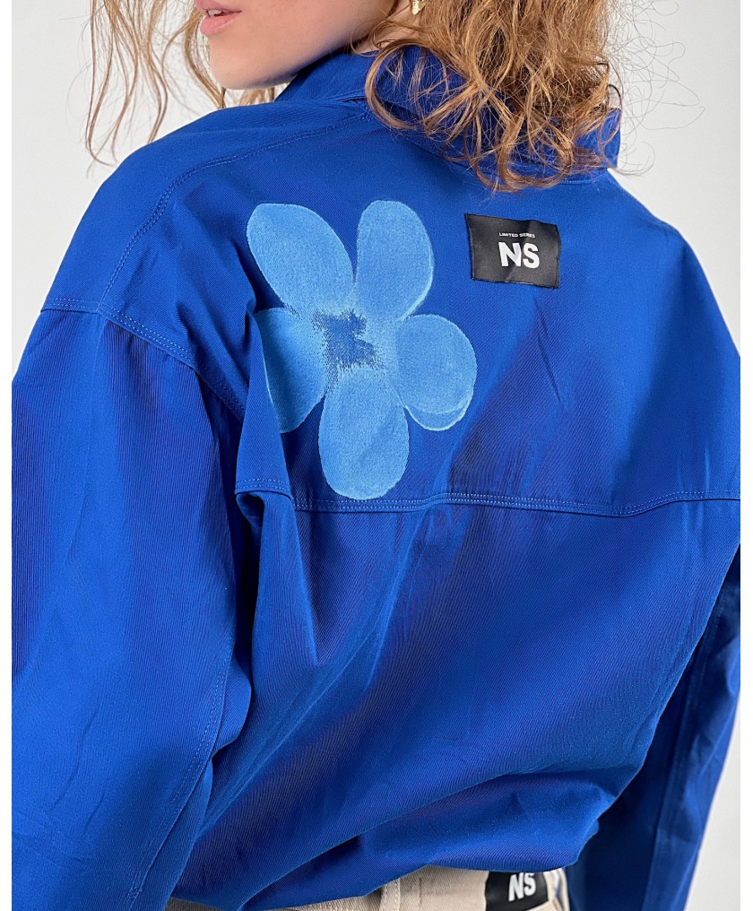 Джинсовая рубашка в синем цвете